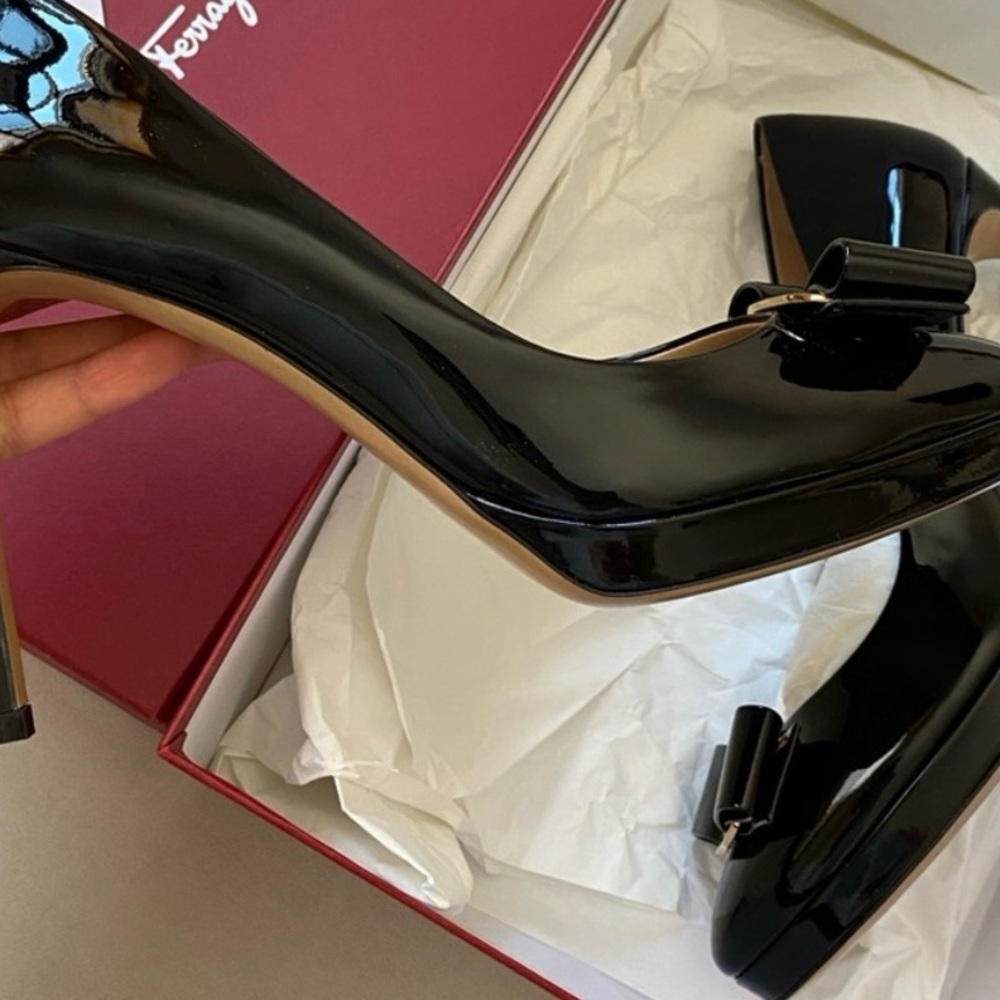 💥2x HP 💥 Salvatore Ferragamo Black Patent Leather Heels size 9 - Picture 6 of 11